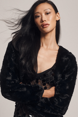 Maeve Faux Fur Shrug Top In Black