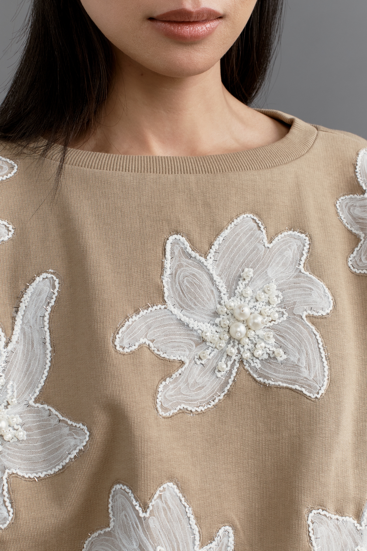 Ollari Deco Floral Embellished Pullover