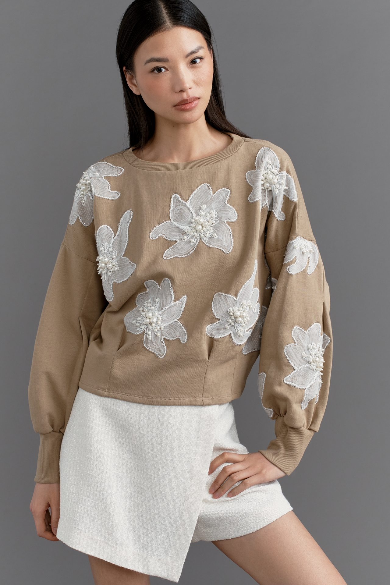 Ollari Deco Floral Embellished Pullover