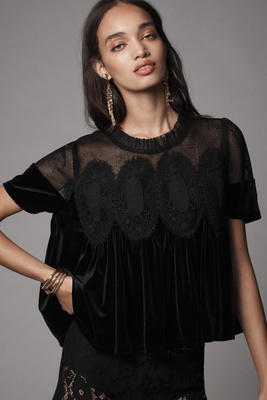 En Elly Velvet Scallop Top In Black