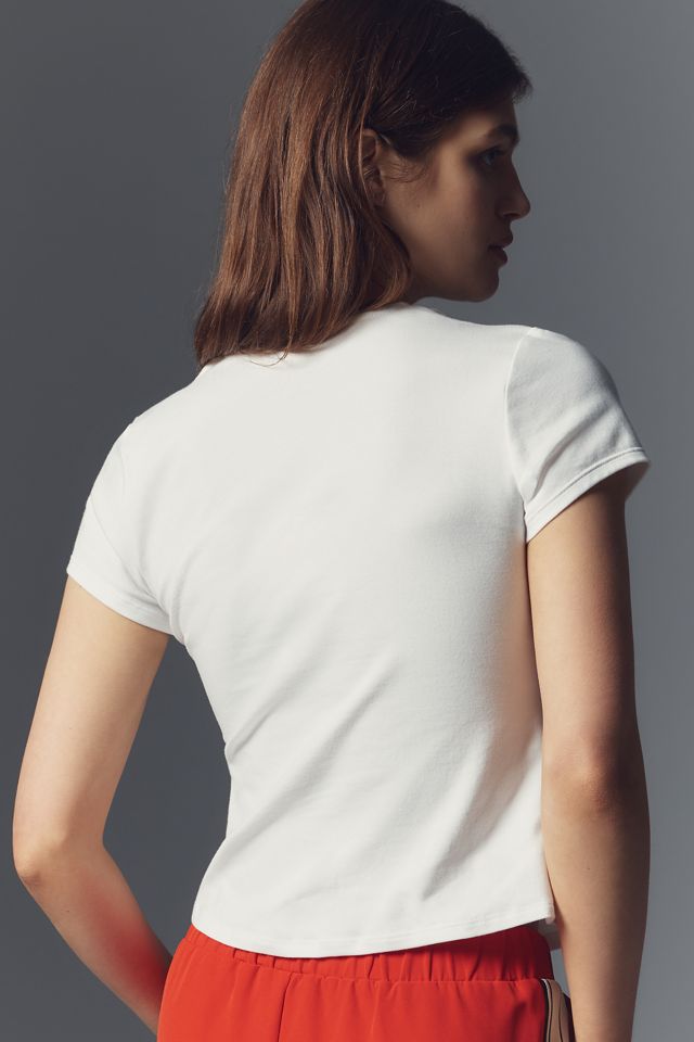 T-shirt à encolure en V Maeve avec cœur décoré #1