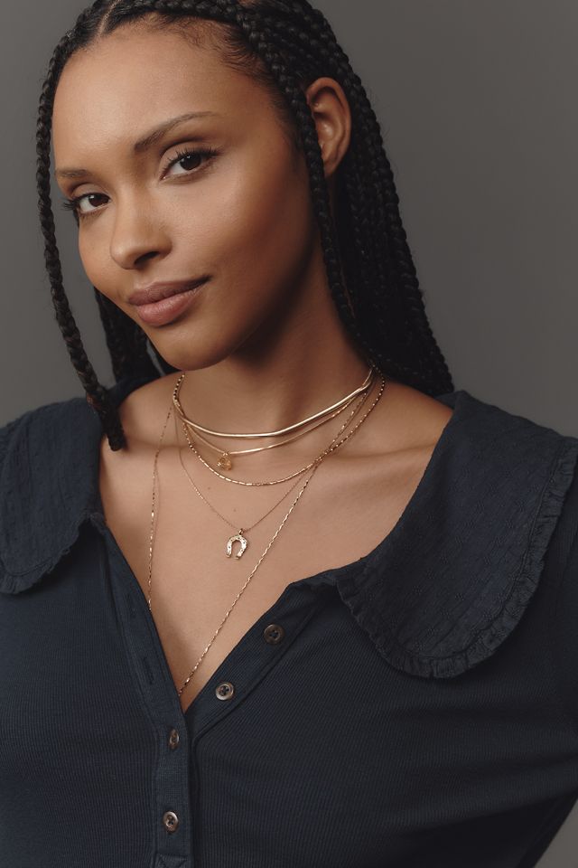 La Blusa Keira con Cuello y Botones Frontales de Pilcro: Edición de Manga Larga #4