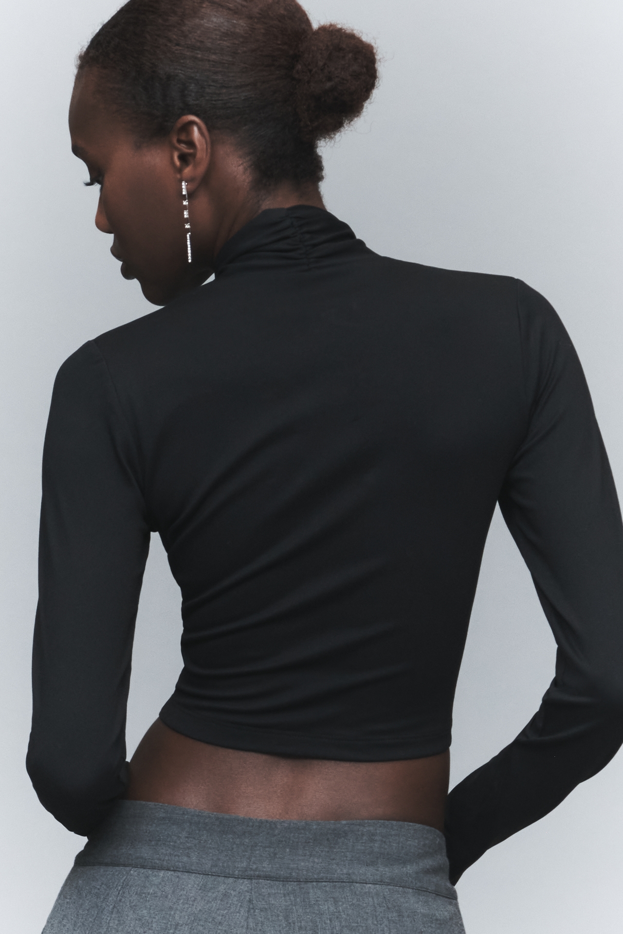 Susana Monaco Plunge-Neck Long-Sleeve Crop Top