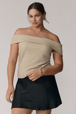 Mon Renn Plus Ripple Off-the-shoulder Top In Green