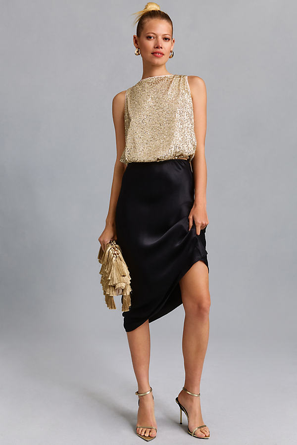 Flat White Sequin Top In Gold