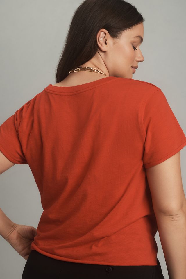 Daniela Berkhout More Amore Por Favor Graphic Tee #5