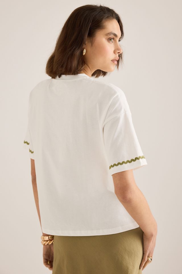 T-shirt graphique Never Fully Dressed