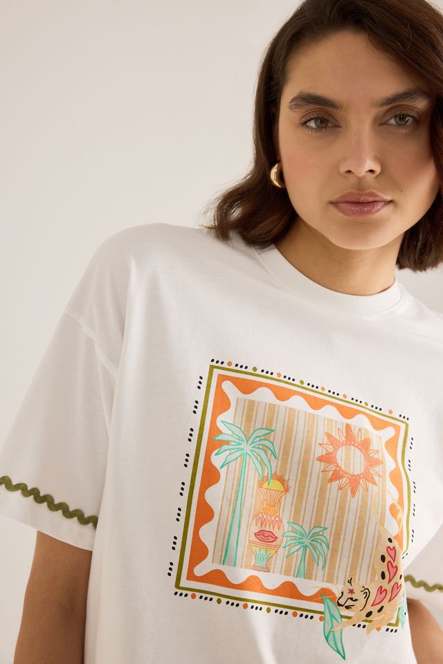 T-shirt graphique Never Fully Dressed
