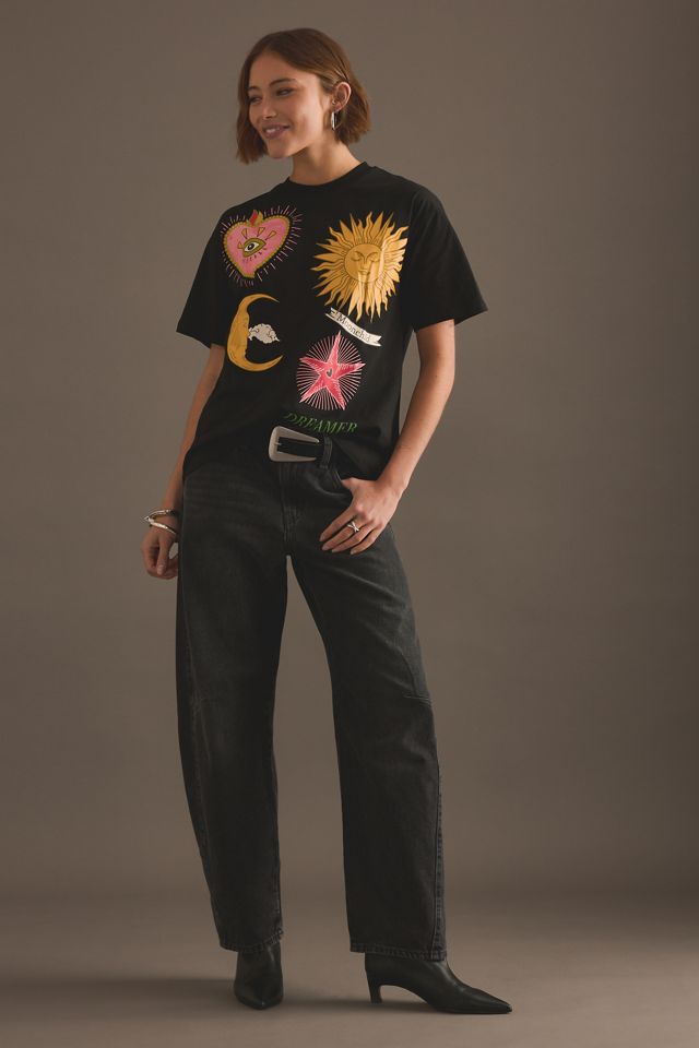 Camiseta Mística Never Fully Dressed #1