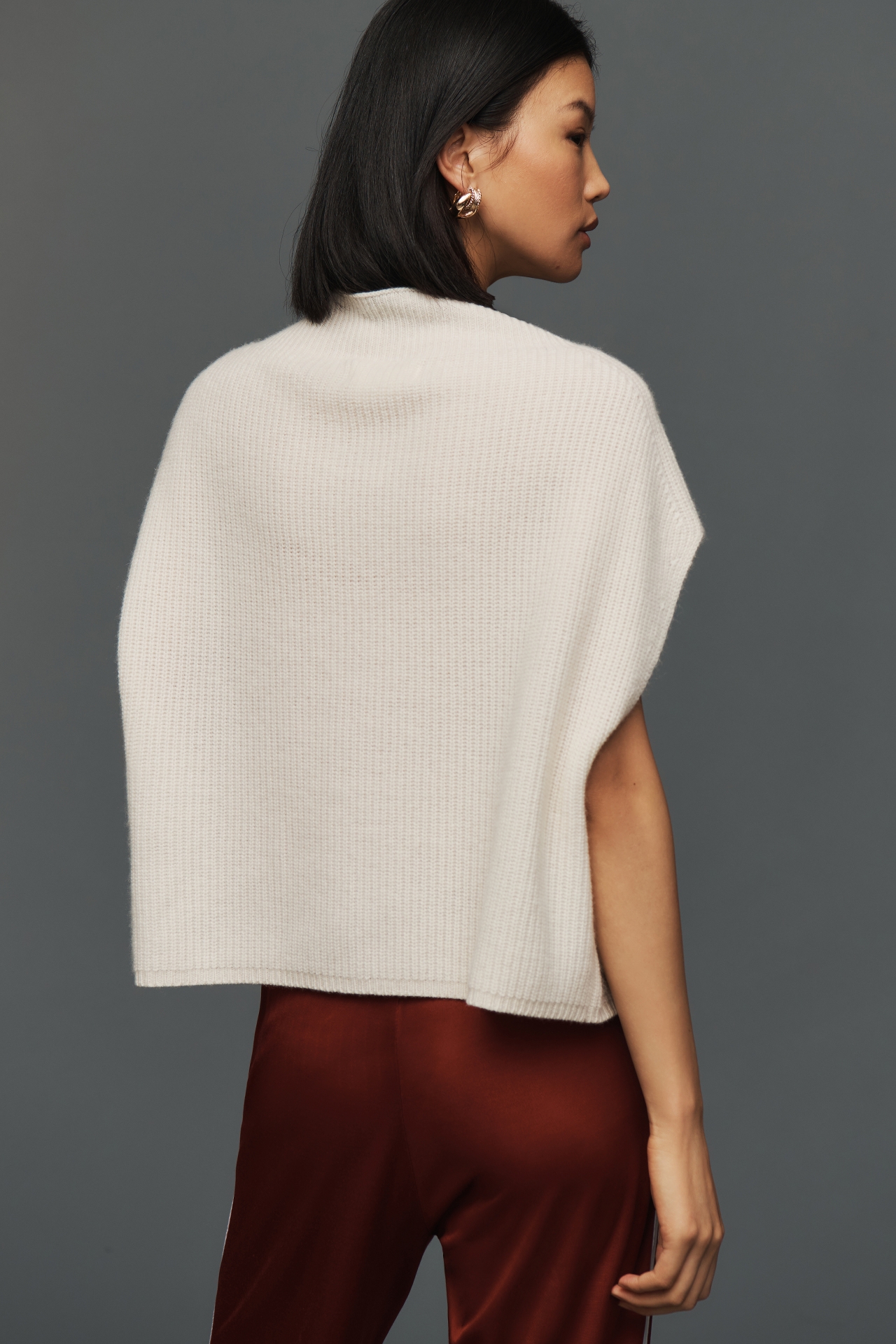 The Enza Oversized Ribbed Cashmere Sweater Vest