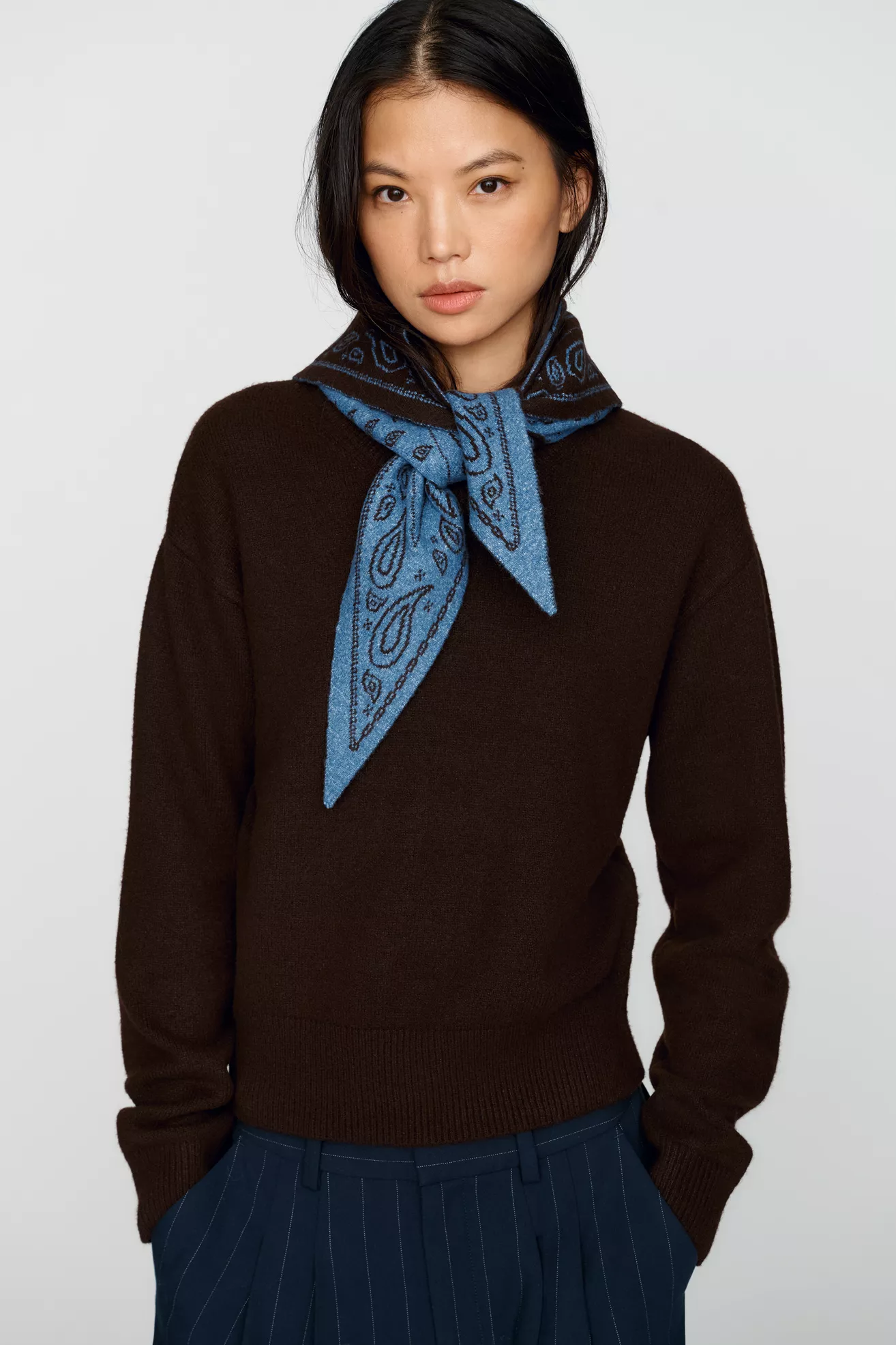 525 Pullover Sweater with Scarf