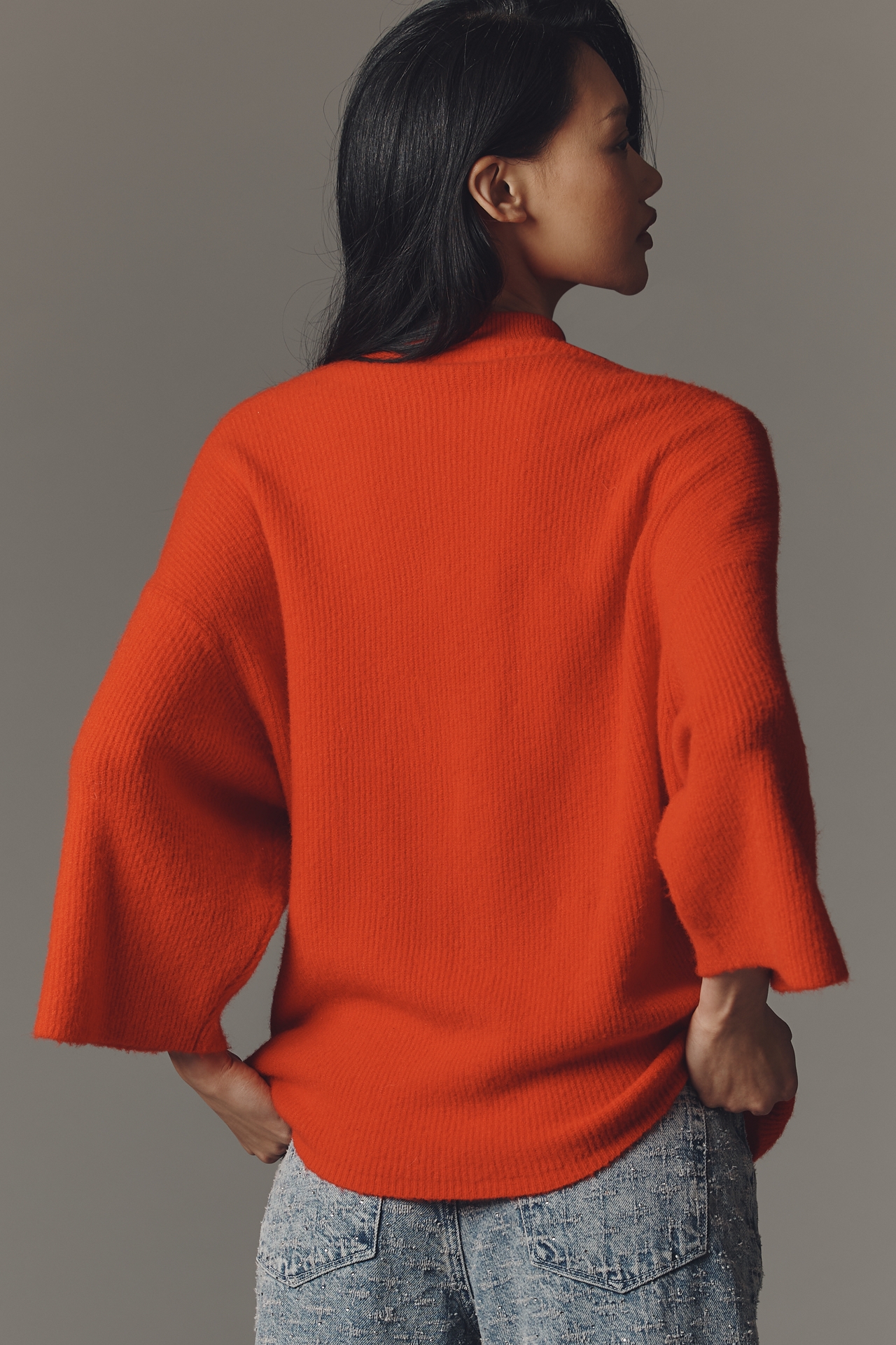 American Vintage V-Neck Cropped Cardigan Sweater