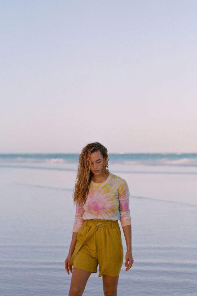 White and warren tie dye sweater hotsell
