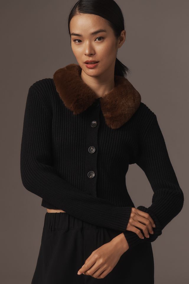 Black sweater with faux fur collar best sale