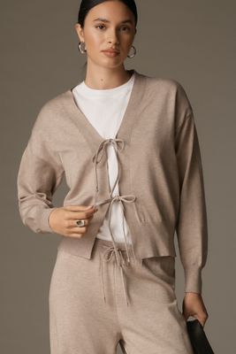 JUHA LINEN WOOL V-NECK P/O プルオーバー　ヴァルーズ Wool-Blend Cropped V-Neck Pullover in Vince Products Women | Vince