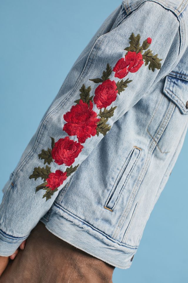 Levi's Embroidered Sherpa Trucker Jacket #1