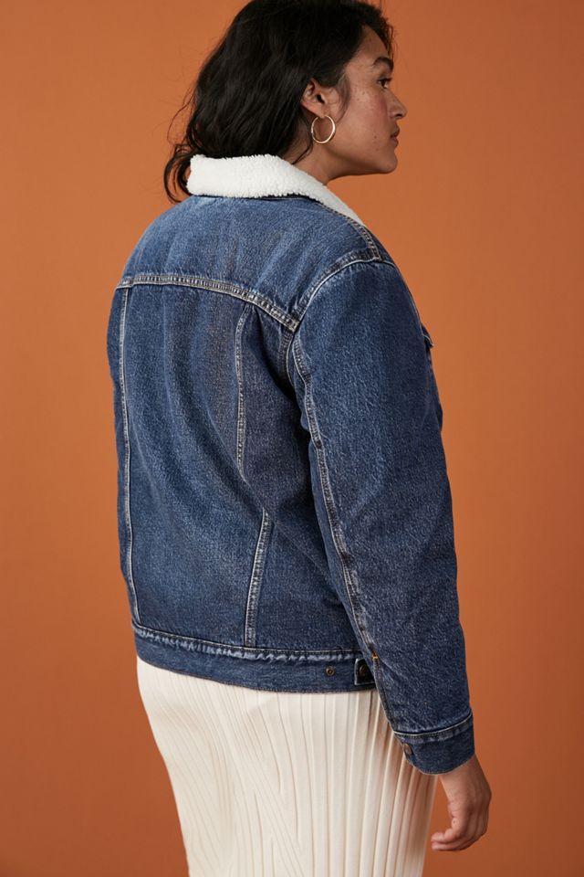 Levi's Sherpa-Trimmed Plus Denim Trucker Jacket #1