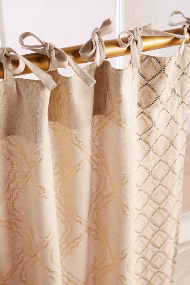 Ricci Curtain #1