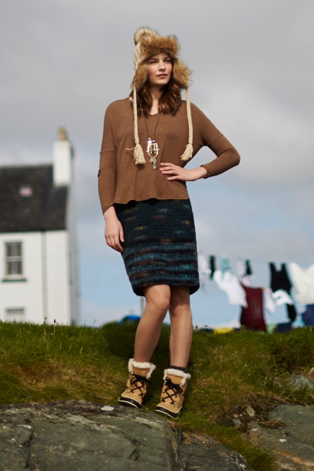 Feathered Wool Pencil Skirt  #1