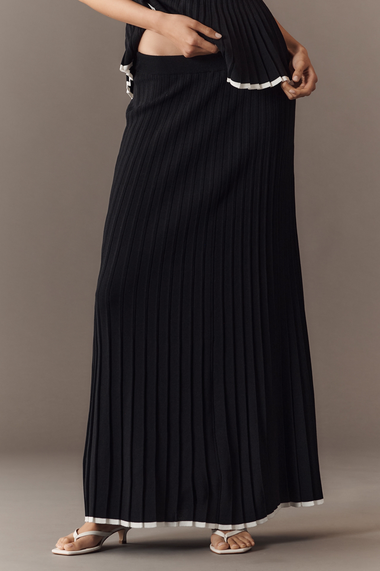 Endless Rose Pleated Knit Maxi Skirt