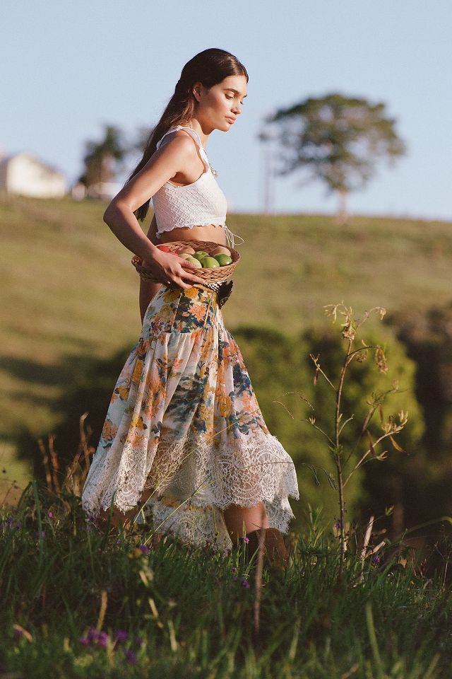 Asymmetrical lace outlet skirt