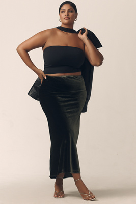 The Tilda Maxi Slip Skirt: Velvet Edition par en Green taille: 1 X - By Anthropologie - Modalova