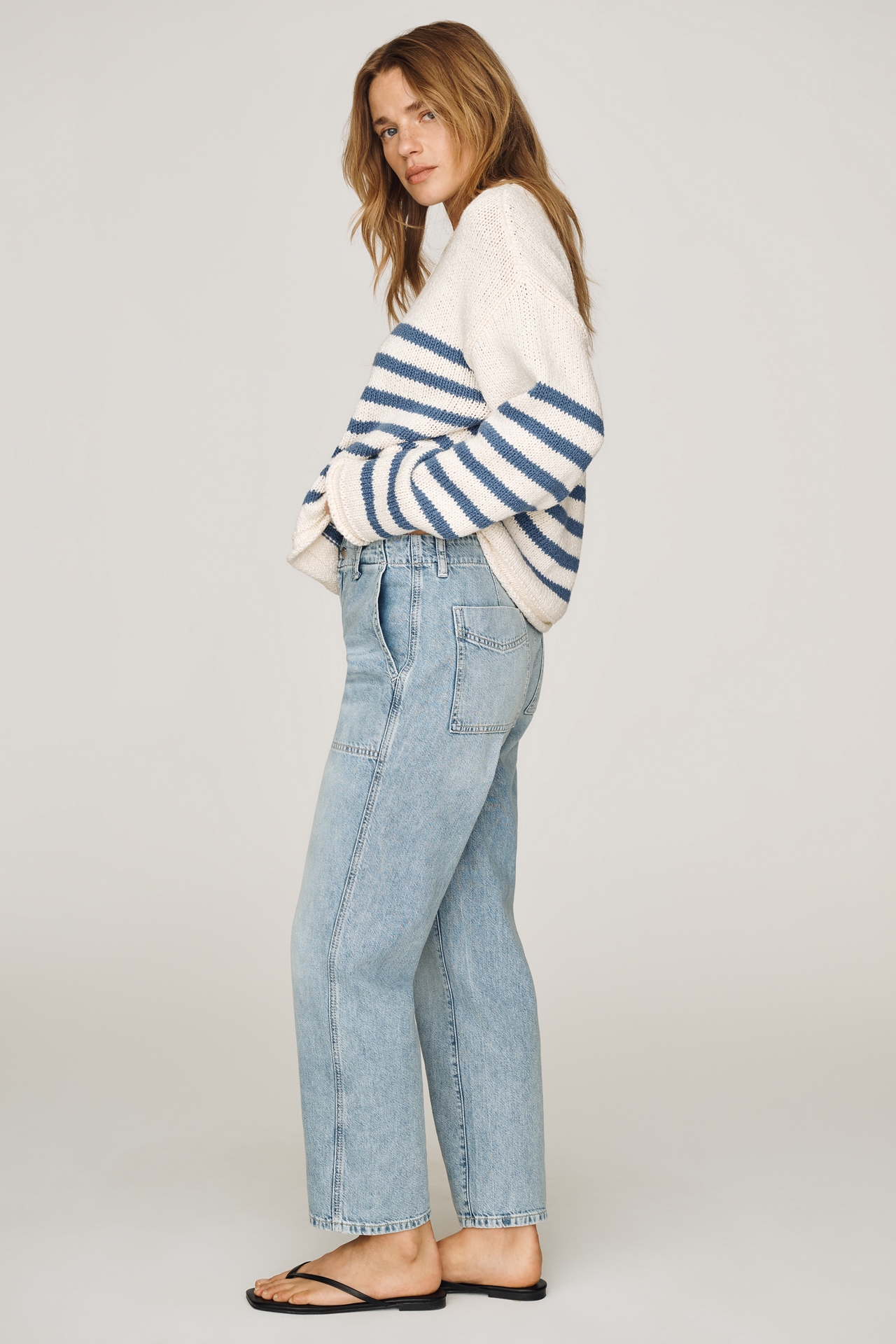 AG Analeigh Mid Rise Straight Jeans