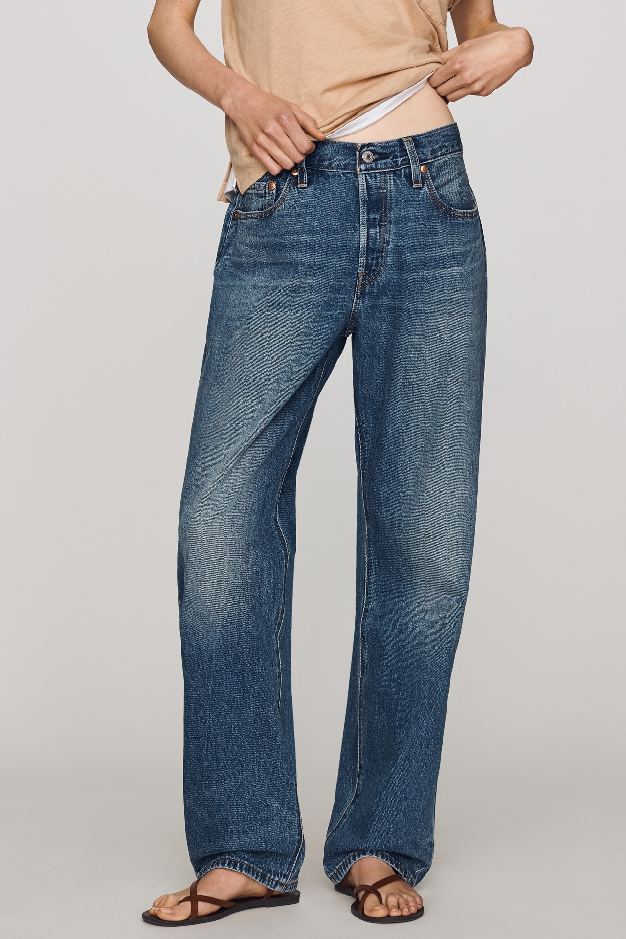 Levi's 501 90s Lightweight Mid-Rise Straight Jeans