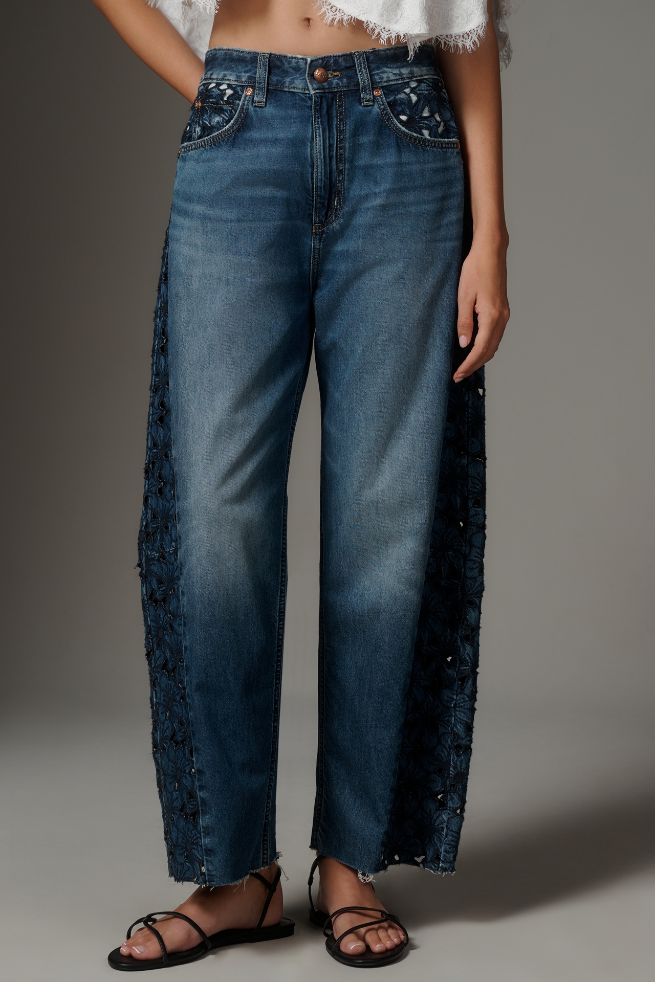 Lee Rider Mid-Rise Barrel Jeans