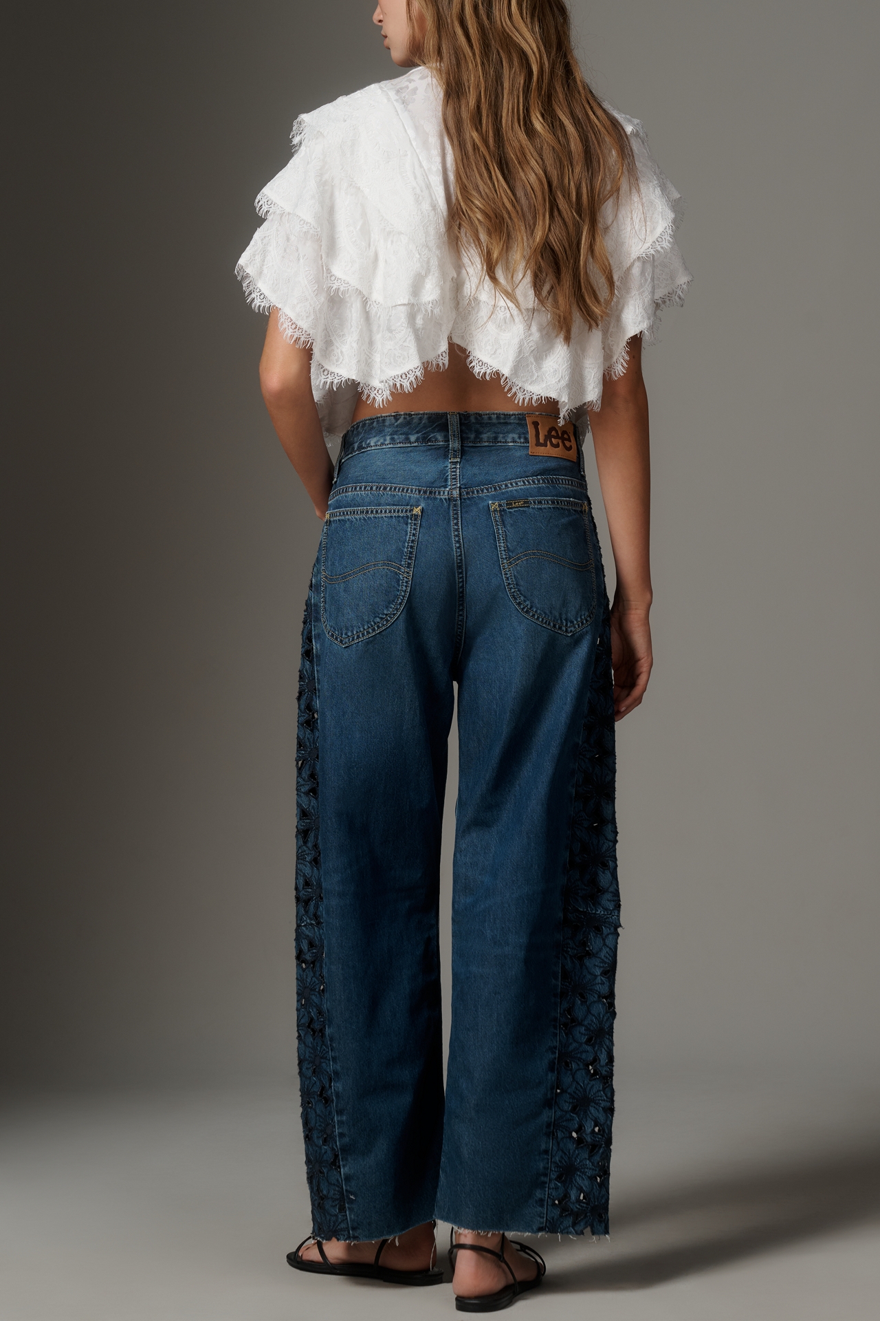 Lee Rider Mid-Rise Barrel Jeans