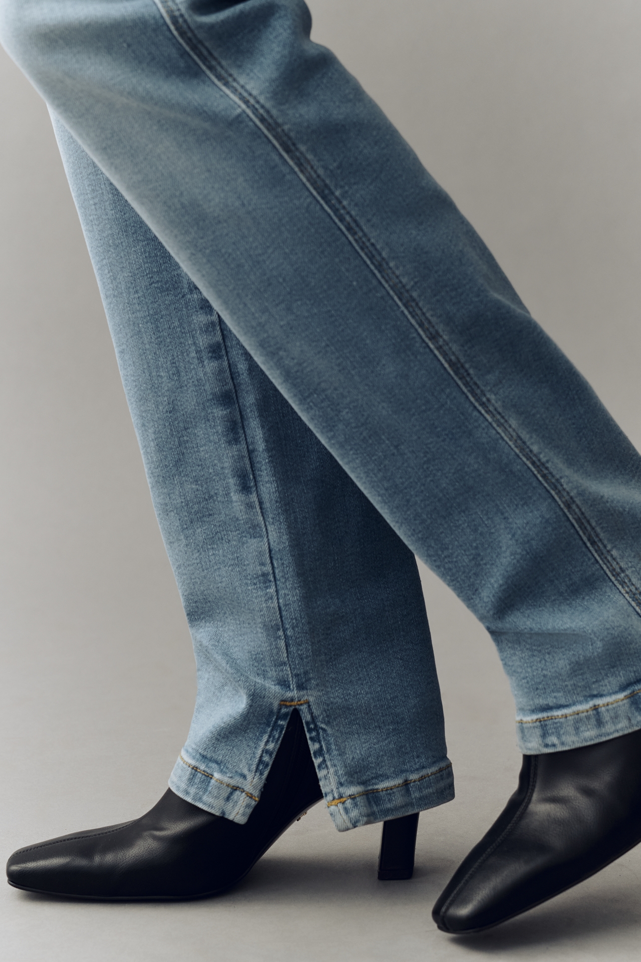 Pilcro Dylan Mid-Rise Ankle Straight Leg Jeans