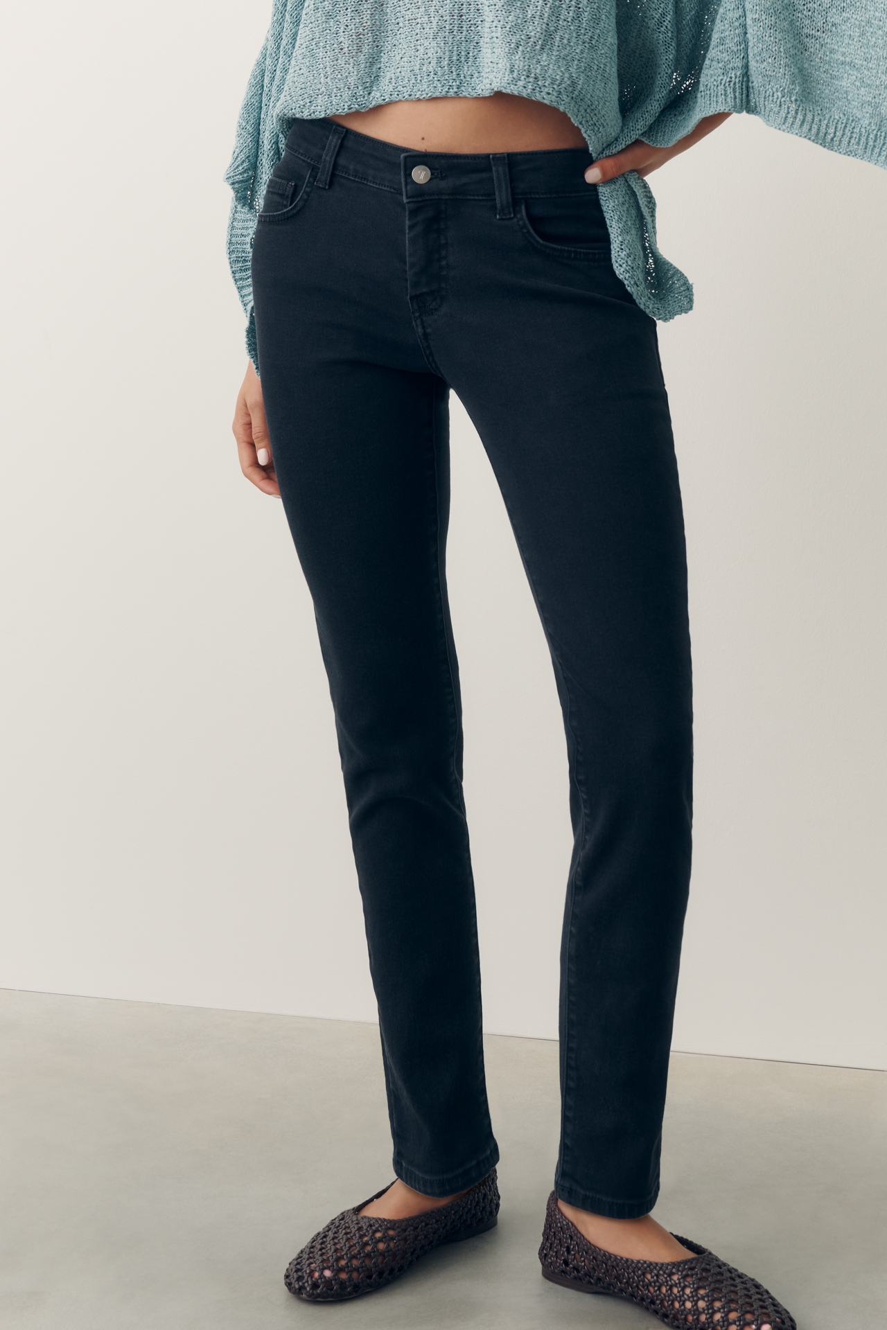 Pilcro Low-Rise Skinny Jeans