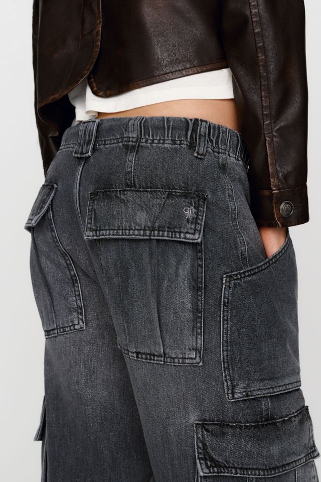 Jeans Utilitarios de Talle Alto y Pierna Cónica Aleutian Pilcro #4