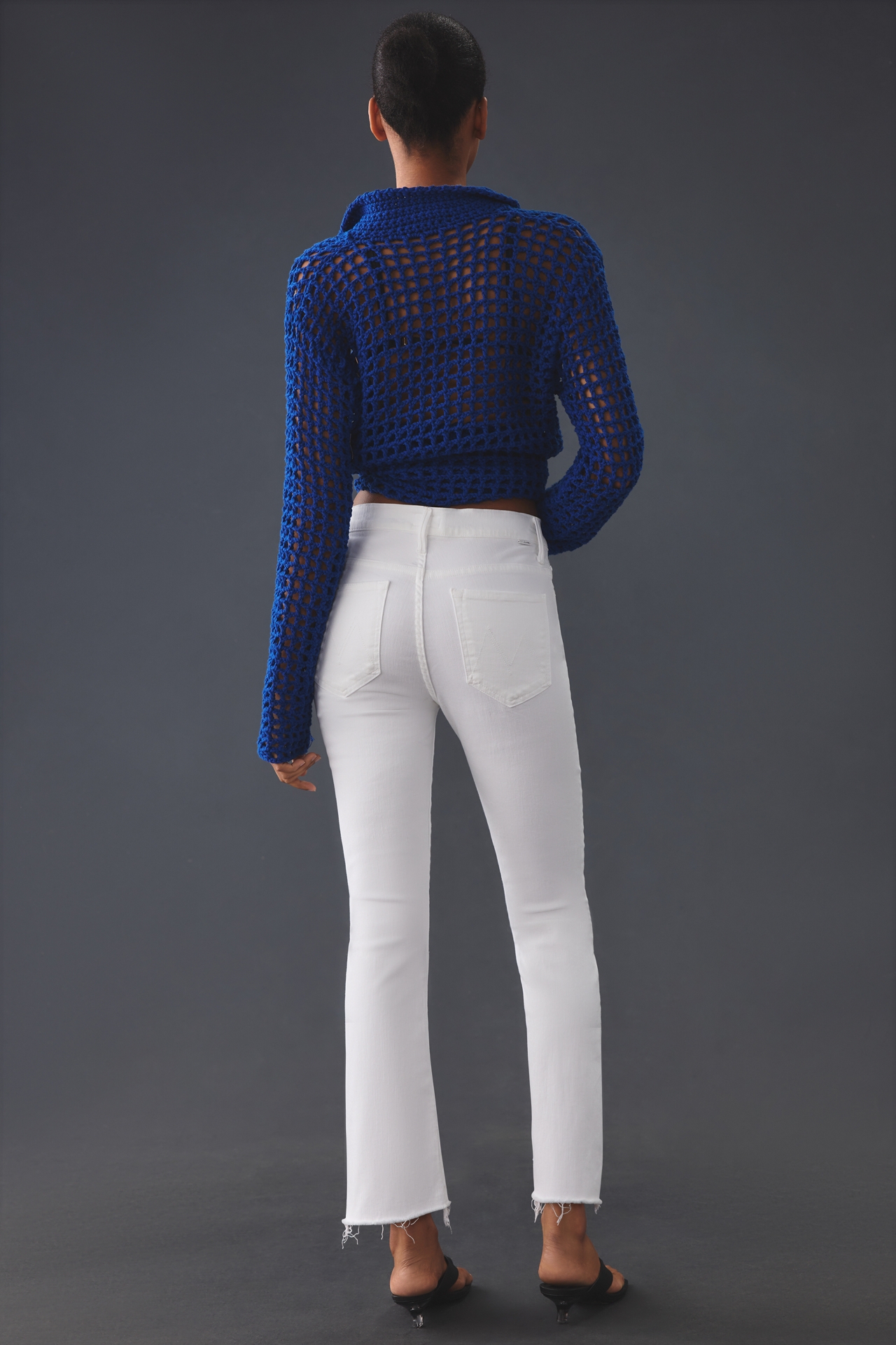 MOTHER The Insider Mid-Rise Crop Step Fray Jeans