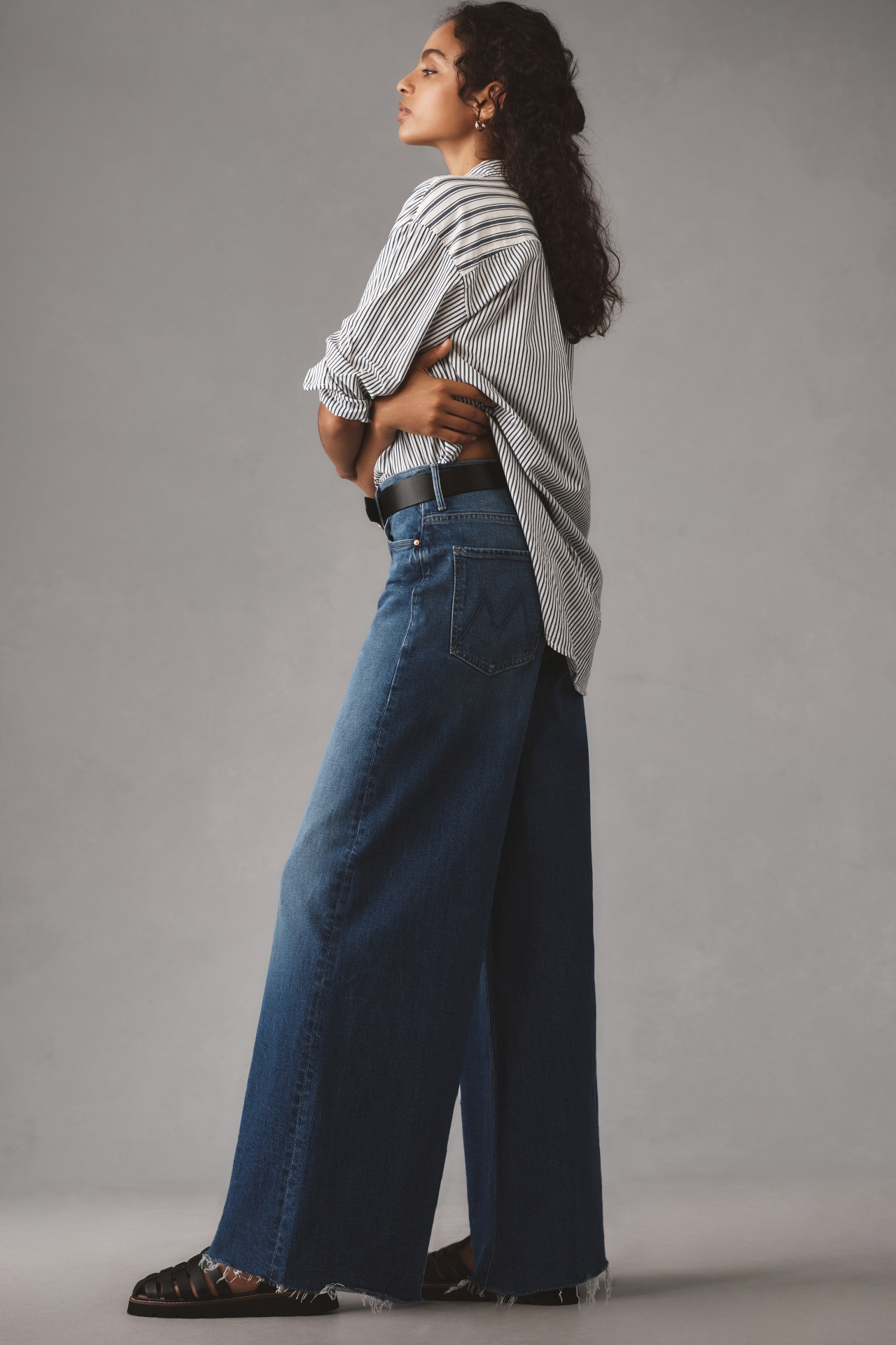 MOTHER Swisher Sneak Fray Mid-Rise Wide-Leg Jeans