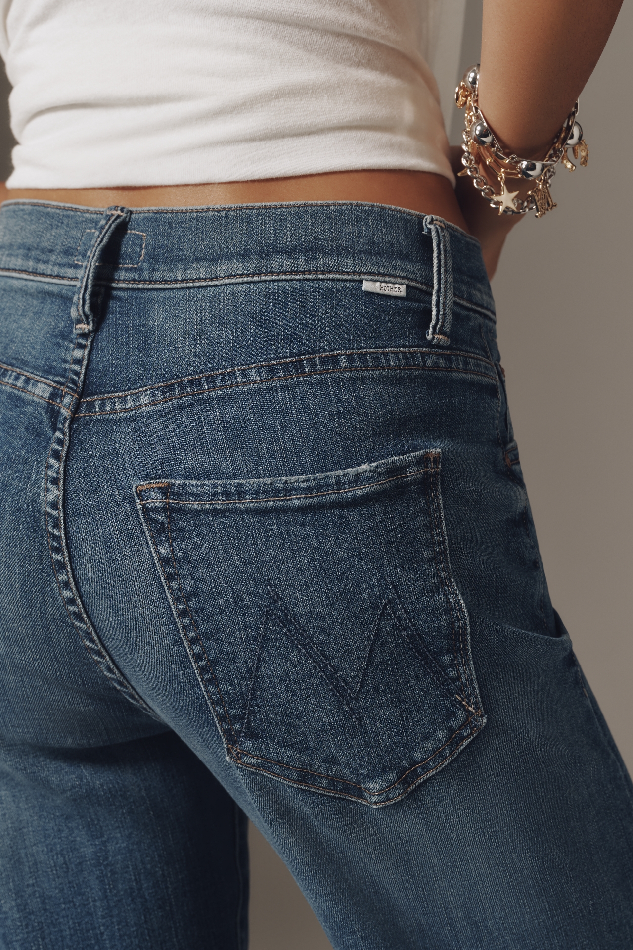 MOTHER The Maven Sneak Mid-Rise Wide-Leg Jeans
