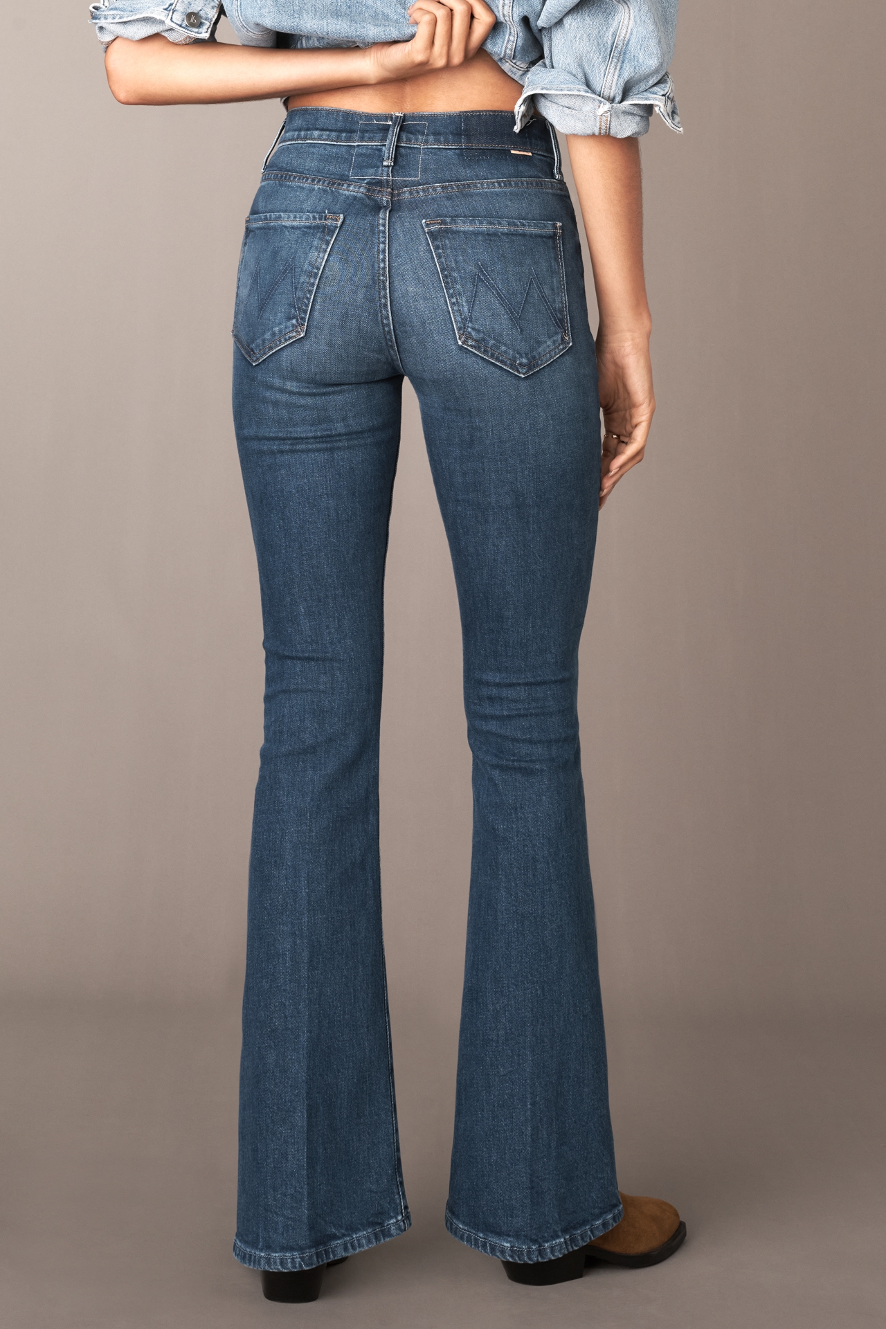 MOTHER Weekender Skimp Mid-Rise Flare Jeans