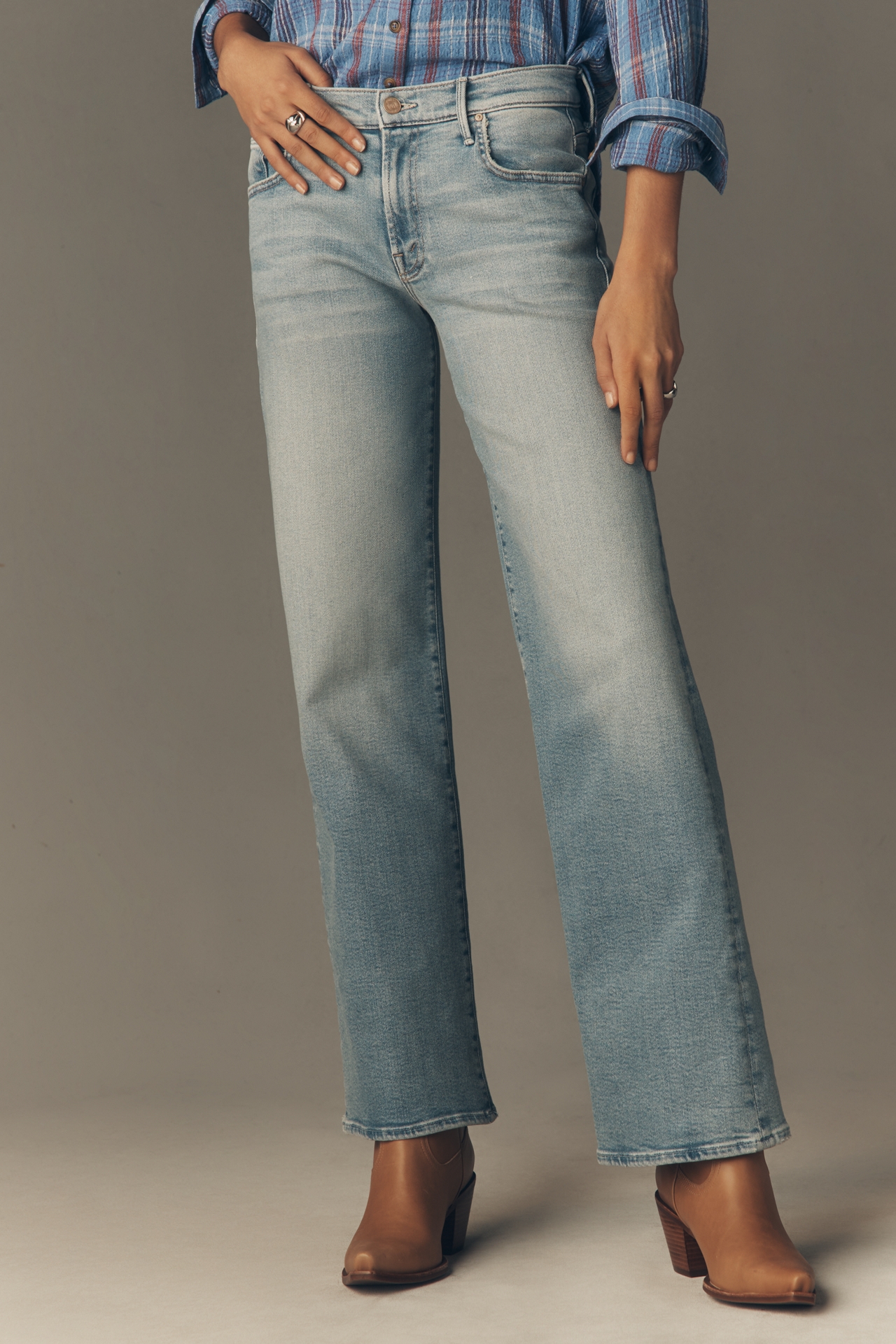 MOTHER The Maven Sneak Mid-Rise Wide-Leg Jeans