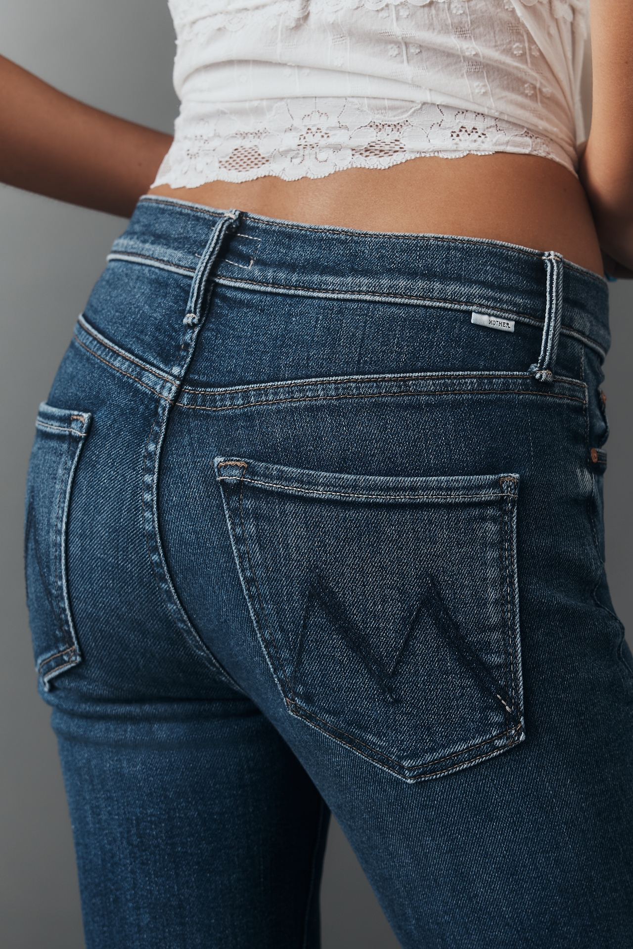 MOTHER Dazzler Mid-Rise Skimp Straight-Leg Jeans