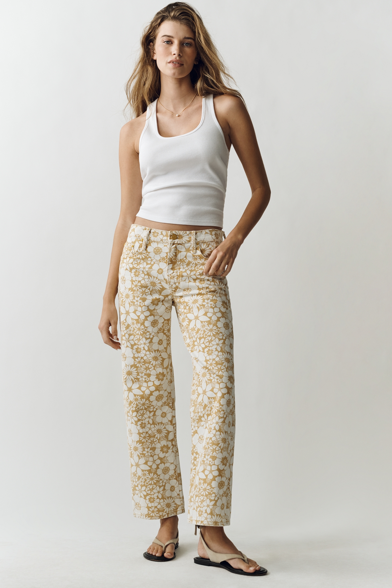 MOTHER Mid-Rise Rambler Zip Ankle Jeans