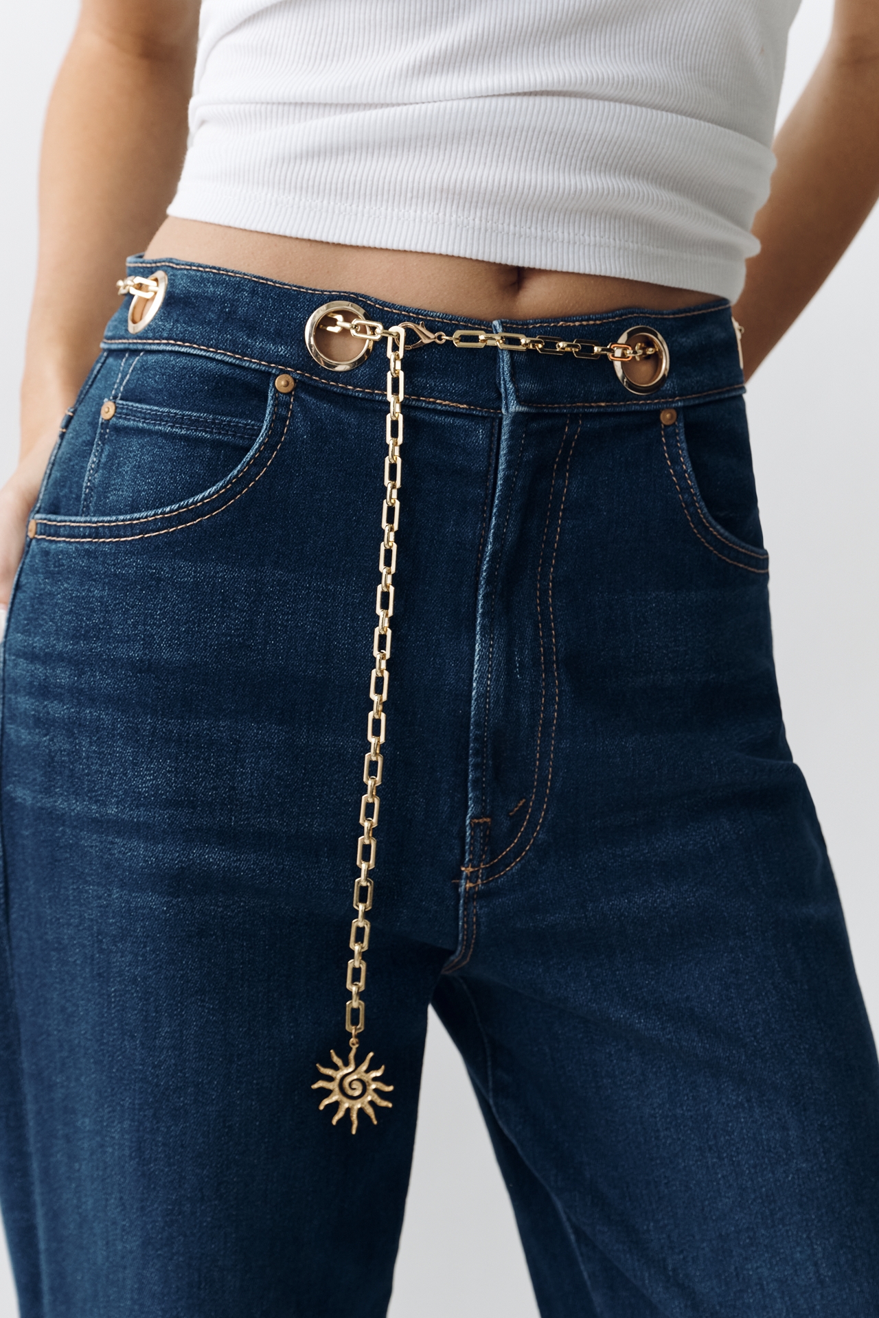MOTHER Tunnel Vision Low-Rise Straight Jeans