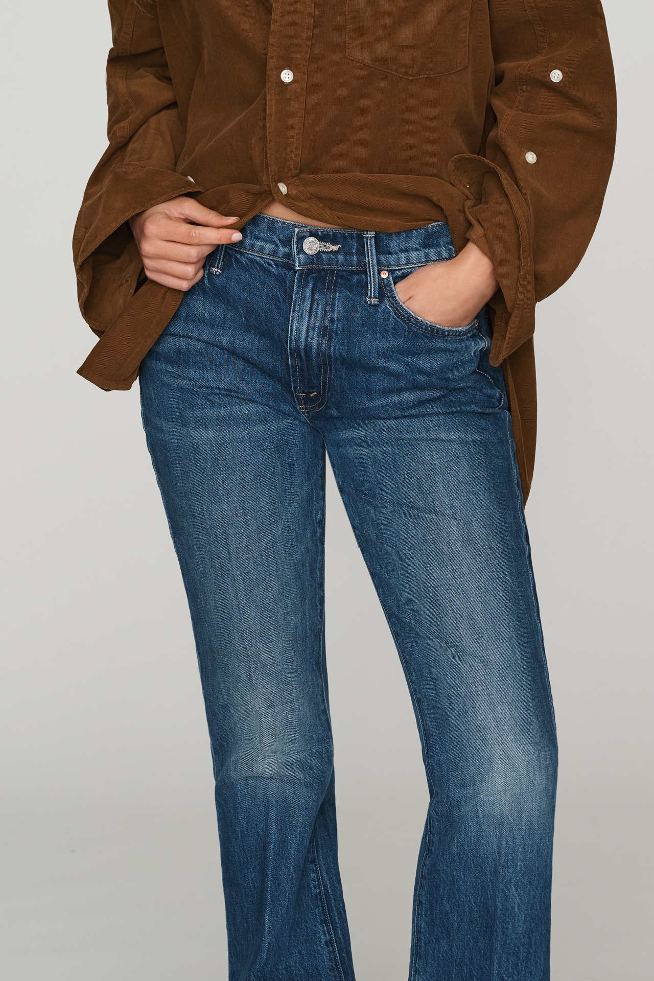 MOTHER Outsider Sneak Mid-Rise Straight-Leg Jeans