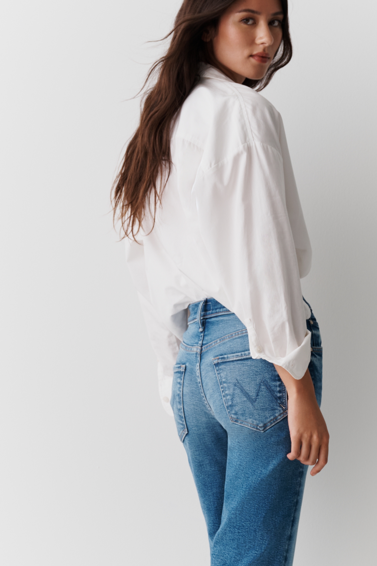 MOTHER Rambler Mid-Rise Straight Zip Flood Jeans