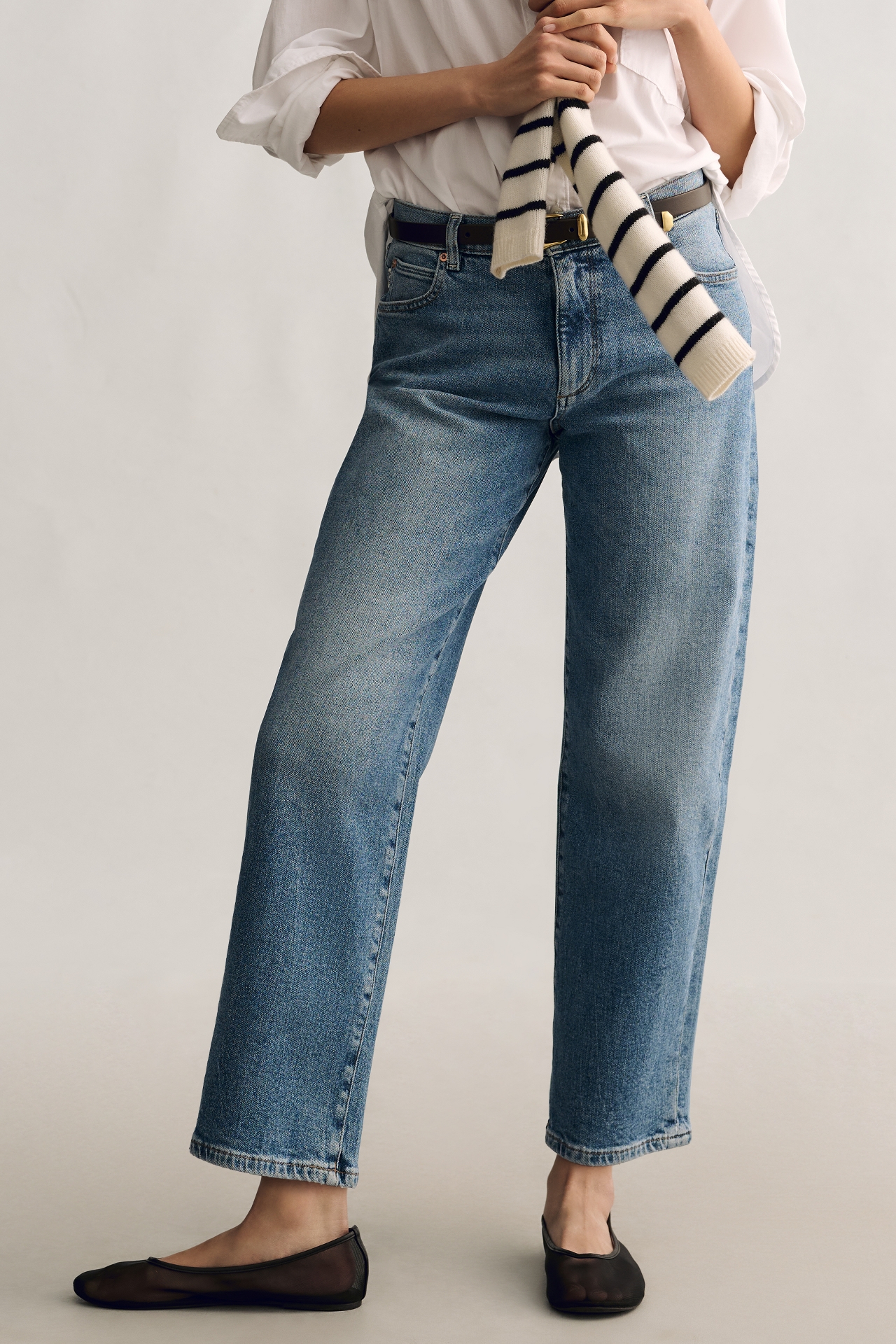 DL1961 Thea Mid-Rise Relaxed Tapered Jeans