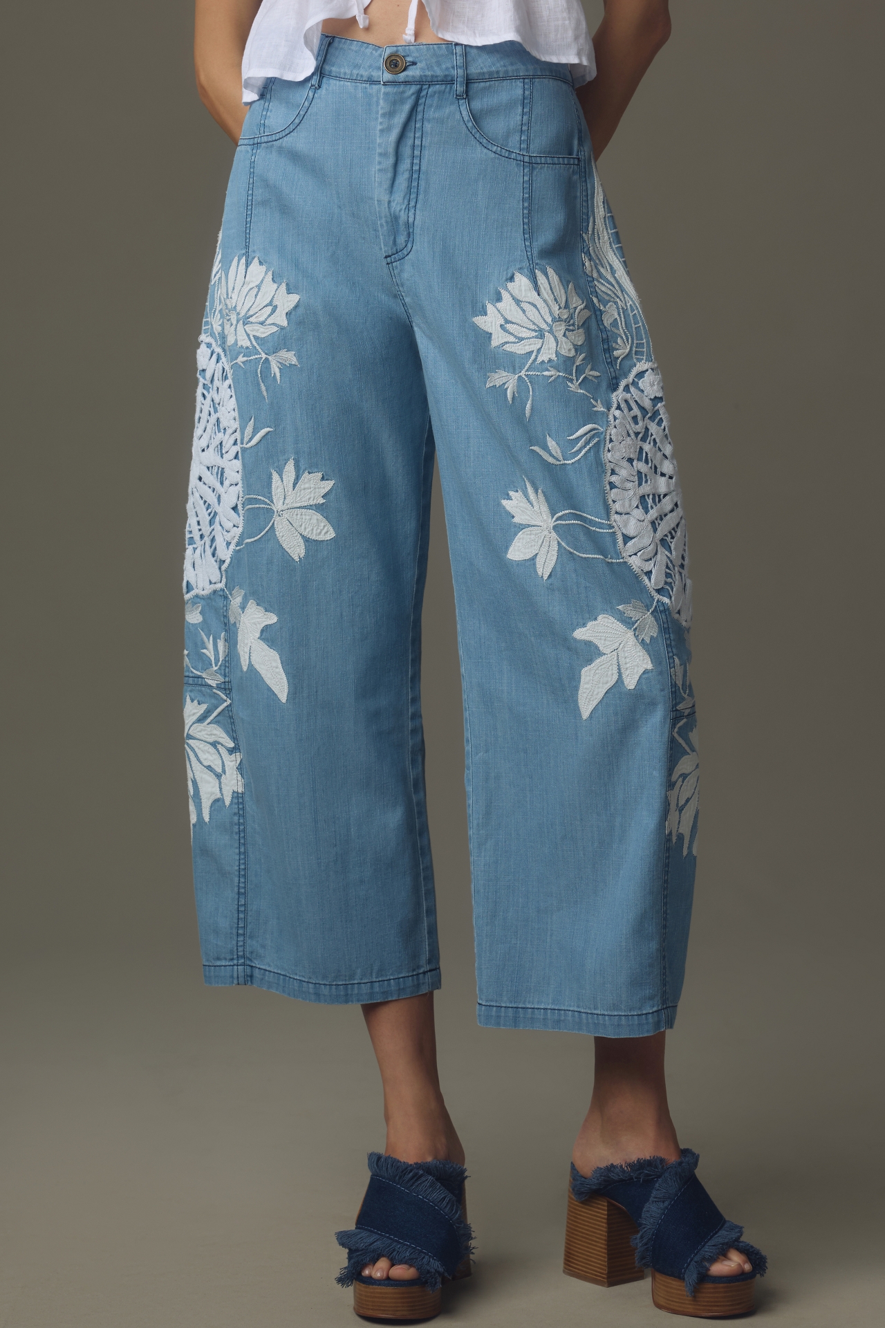 Pilcro Embroidered Heritage Curve Mid-Rise Barrel Jeans