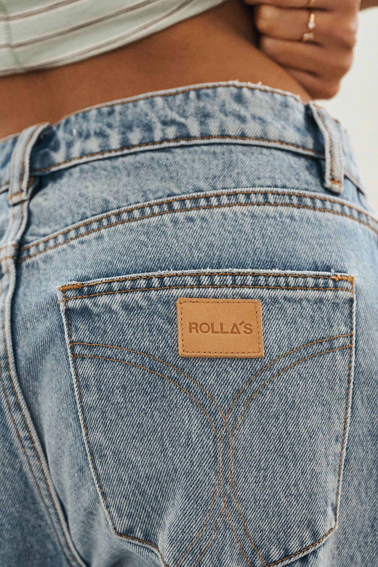 Rolla's Meg Mid-Rise Straight Jeans