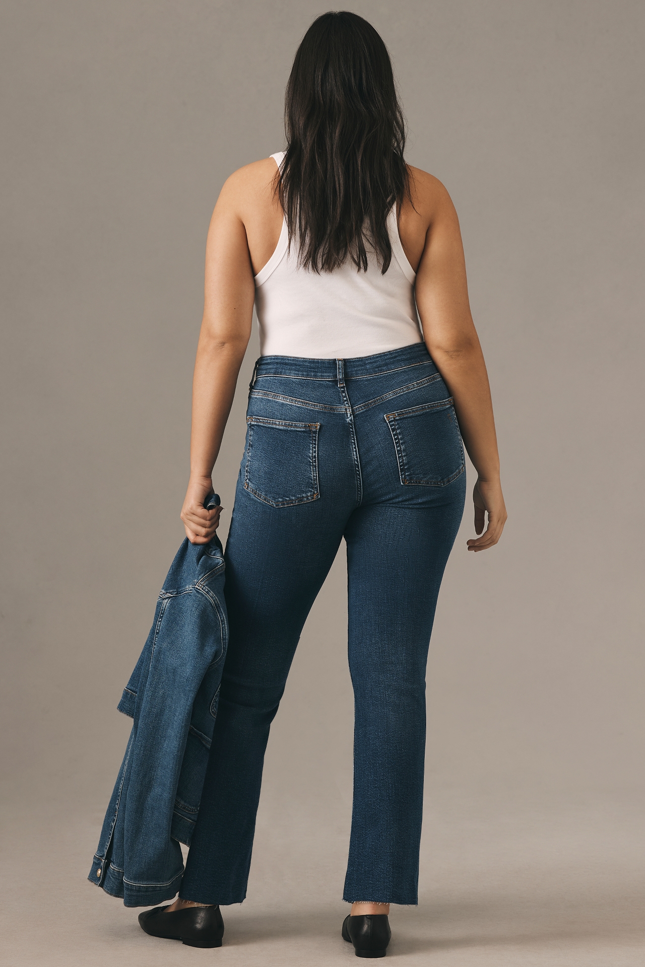 The Yaya Mid-Rise Crop Jeans by Pilcro