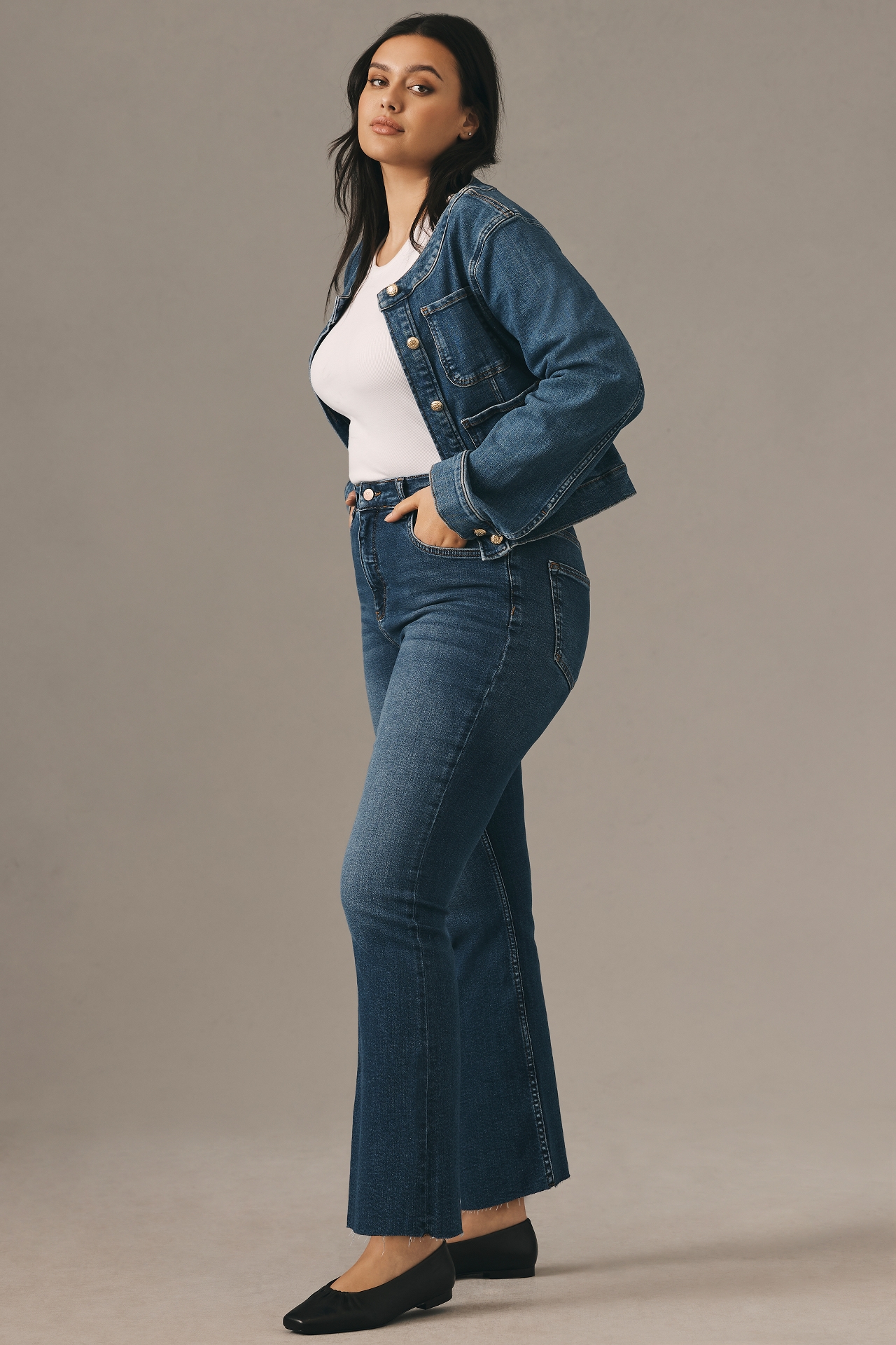 The Yaya Mid-Rise Crop Jeans by Pilcro