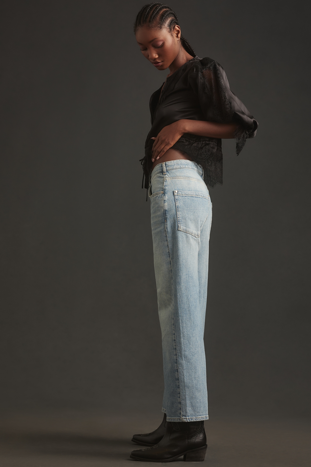 The Ellis Tapered Barrel Jeans by Pilcro