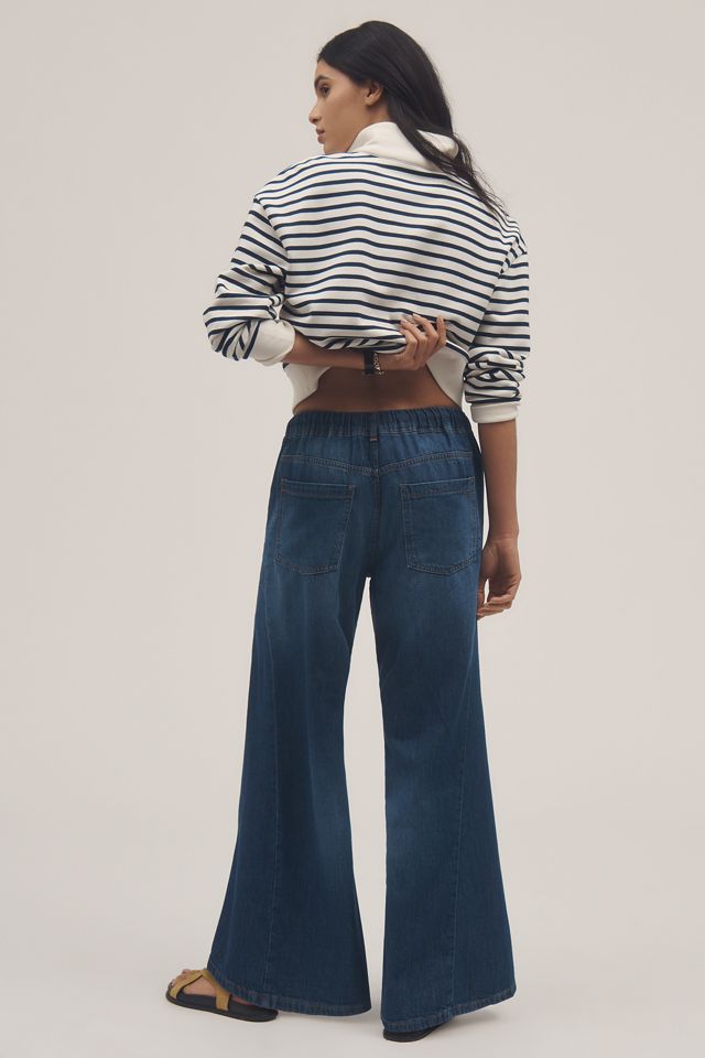 Die Adi Mid-Rise Ausgefranste Relaxed Flare Jeans von Pilcro: Überzieh-Edition #3